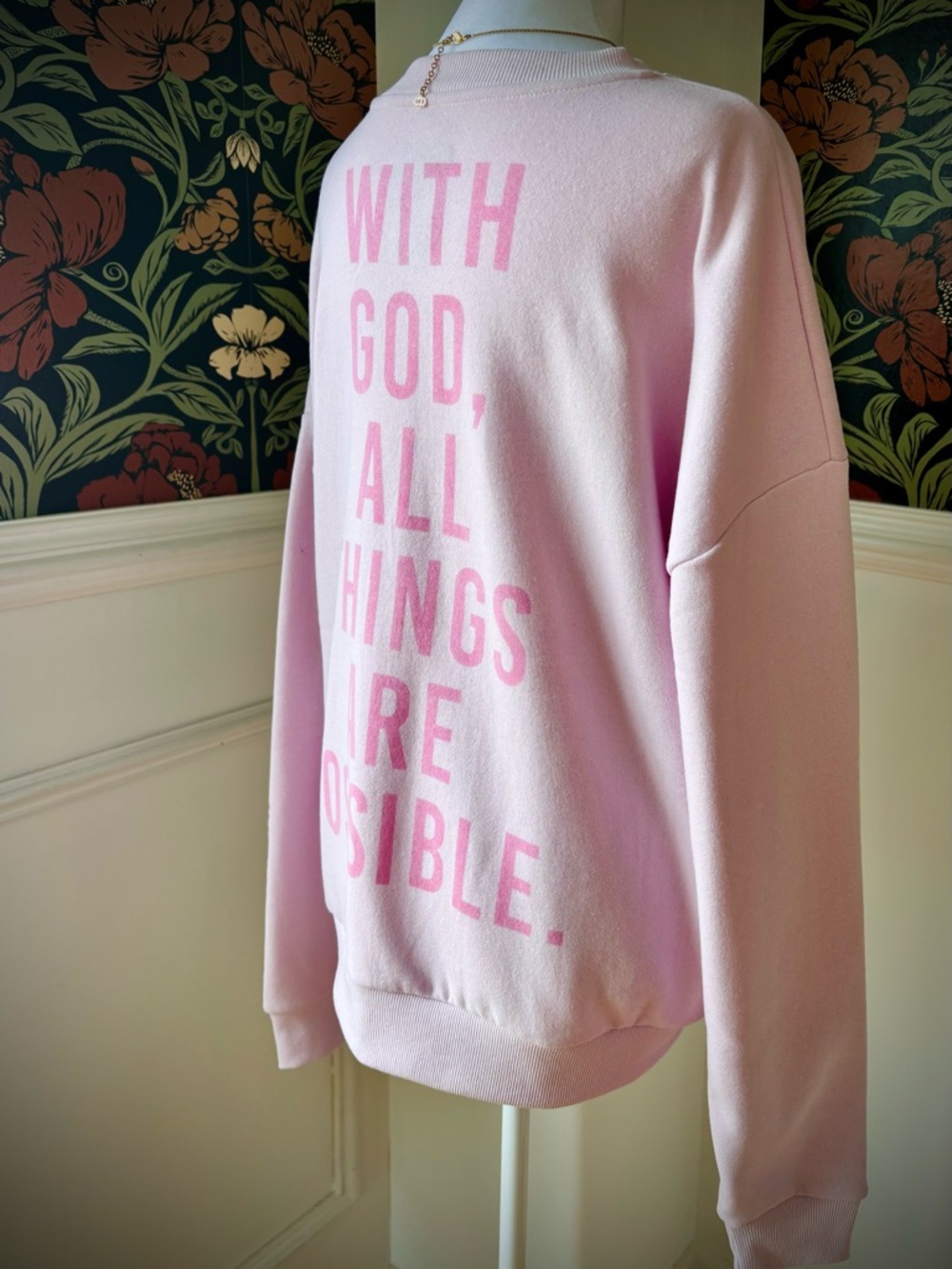 NWT ✝️ Matthew 19:26 Scripture Cross Crew Neck Sweater - Picture 3 of 5